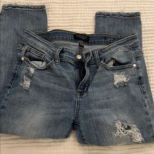 Judy Blue Women's Ripped Denim Skinny Capris